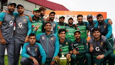 The Pakistan cricket team after beating Netherlands. (Twitter/@TheRealPCB)