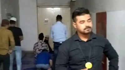Activists of the Bajrang Dal on Saturday staged a protest alleging that namaz was being offered in an open space inside a mall in Bhopal.