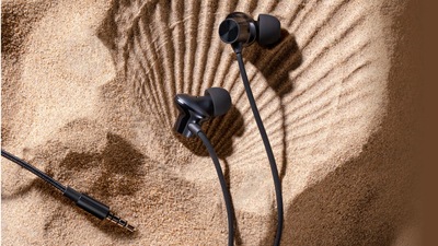  OnePlus Nord wired earphones design resembles with the OnePlus Bullets Wireless Z. (OnePlus) OnePlus Nord wired earphones design resembles with the OnePlus Bullets Wireless Z. (OnePlus)