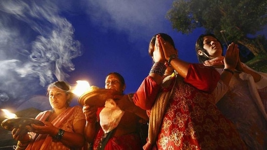 Chathurthi is the day between Teej and Rishi Panchami. Nothing special takes place on this day. Women rise early, take bath, get on their clean clothes and worship Goddess Parvati, Lord Shiva's wife, before taking any food.(Reuters)