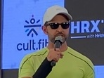 Hrithik Roshan touched a fan's feet at an event.&nbsp;