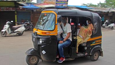 Ferrying a fourth passenger in an auto can be dangerous. These auto drivers are putting the lives of commuters at risk driving with four passengers on roads which are filled with potholes (HT Photo) Ferrying a fourth passenger in an auto can be dangerous. These auto drivers are putting the lives of commuters at risk driving with four passengers on roads which are filled with potholes (HT Photo)