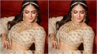 Mrunal played muse to fashion designer Manush Malhotra and picked the lehenga from the shelves of the designer. (Instagram/@mrunalthakur)