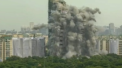 Demolition of Supertech's twin towers in Noida on Sunday, (PTI) Demolition of Supertech's twin towers in Noida on Sunday, (PTI)