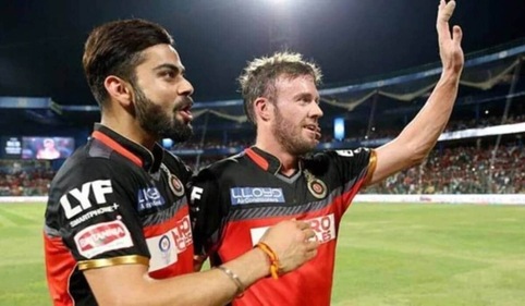 Virat Kohli with AB de Villiers Virat Kohli with AB de Villiers