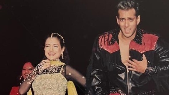 Amisha Patel Ki Chudai Video Xnxx Com Hd - Salman Khan dances with Ameesha Patel in this throwback pic from their US  tour | Bollywood - Hindustan Times