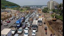 Traffic on Katraj Dehu road bypass near Chandani chowk. (Ravindra Joshi/HT PHOTO)