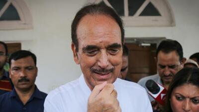 Former Congress leader Ghulam Nabi Azad interacts with the media in New Delhi on Monday. (Sanchit Khanna/ Hindustan Times) Former Congress leader Ghulam Nabi Azad interacts with the media in New Delhi on Monday. (Sanchit Khanna/ Hindustan Times)