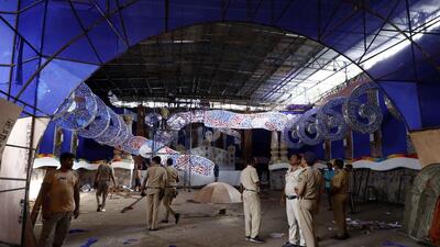 Officials of anti-encroachment department of Pune Municipal Corporation (PMC) inspected pandals in the city on Monday. (RAHUL RAUT/HT) Officials of anti-encroachment department of Pune Municipal Corporation (PMC) inspected pandals in the city on Monday. (RAHUL RAUT/HT)