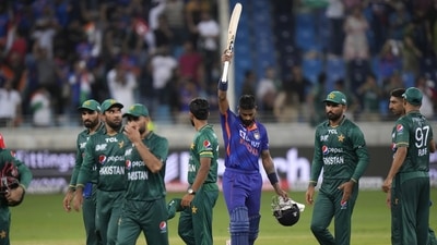 India's Hardik Pandya, center, gestures as he celebrates their win in the T20 cricket match of Asia Cup against Pakistan, in Dubai, United Arab Emirates, Sunday, August 28, 2022. (AP) India's Hardik Pandya, center, gestures as he celebrates their win in the T20 cricket match of Asia Cup against Pakistan, in Dubai, United Arab Emirates, Sunday, August 28, 2022. (AP)