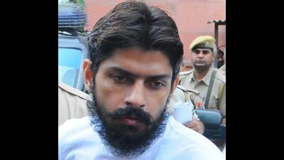 Gangster Lawrence Bishnoi initially produced in a Mohali in a passport forgery case. Gangster Lawrence Bishnoi initially produced in a Mohali in a passport forgery case.