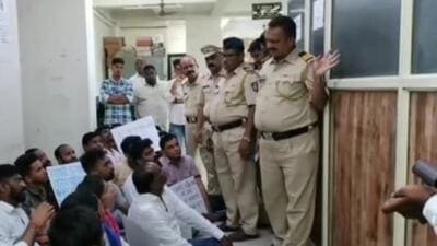 Twenty-two-year-old Ganesh Fale was returning home after filling petrol in his TVS Jupiter at 11 pm, driving on Diva Agasan Road, when he hit a pothole-ridden bad patch that threw him off his vehicle; a tanker coming from the opposite side hit him on the head, killing him (Praful Gangurde) Twenty-two-year-old Ganesh Fale was returning home after filling petrol in his TVS Jupiter at 11 pm, driving on Diva Agasan Road, when he hit a pothole-ridden bad patch that threw him off his vehicle; a tanker coming from the opposite side hit him on the head, killing him (Praful Gangurde)