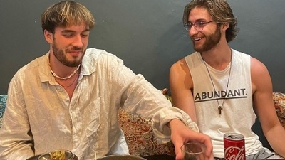 Aaliyah Kashyap also shared photos of her boyfriend Shane Gregoire. In one photo that she shared Shane is smiling, as he relished the food with his friend. Aaliyah and Shane met on Hinge in 2020, they have been dating since then. 