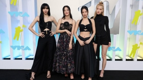 BLACKPINK's Lisa, Jisoo, Jennie, and Rosé make their debut at the MTV Video Music Awards. (Reuters) BLACKPINK's Lisa, Jisoo, Jennie, and Rosé make their debut at the MTV Video Music Awards. (Reuters)