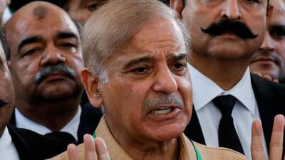 FILE PHOTO: Leader of the opposition Mian Muhammad Shehbaz Sherif, brother of ex-Prime Minister Nawaz Sharif, gestures as he speaks to the media at the Supreme Court of Pakistan in Islamabad, Pakistan April 7, 2022. REUTERS/Akhtar Soomro/File Photo (REUTERS) FILE PHOTO: Leader of the opposition Mian Muhammad Shehbaz Sherif, brother of ex-Prime Minister Nawaz Sharif, gestures as he speaks to the media at the Supreme Court of Pakistan in Islamabad, Pakistan April 7, 2022. REUTERS/Akhtar Soomro/File Photo (REUTERS)