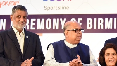 Anandeshwar Pandey during a felicitation ceremony. (Shrikant Singh) Anandeshwar Pandey during a felicitation ceremony. (Shrikant Singh)