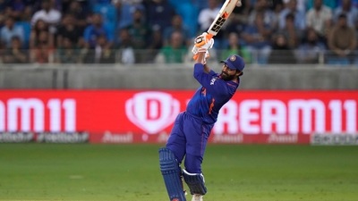 Chasing a target of 148 runs, India reached 148 for five in 19.4 overs, with Ravindra Jadeja hammering 35 runs off 29 balls. (AP) Chasing a target of 148 runs, India reached 148 for five in 19.4 overs, with Ravindra Jadeja hammering 35 runs off 29 balls. (AP)