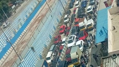 Tuesday morning saw massive snarls with hundreds of vehicles stuck on the road at ORR of Bengaluru. (Screengrab from Twitter.) Tuesday morning saw massive snarls with hundreds of vehicles stuck on the road at ORR of Bengaluru. (Screengrab from Twitter.)