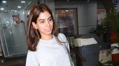 Late actor Sridevi and Boney Kapoor's daughter Khushi Kapoor was clicked outside her gym in Bandra's Mumbai. She is all set to make her film debut with Zoya Akhtar's upcoming Netflix film The Archies. The film will also star Suhana Khan and Agastya Nanda. Late actor Sridevi and Boney Kapoor's daughter Khushi Kapoor was clicked outside her gym in Bandra's Mumbai. She is all set to make her film debut with Zoya Akhtar's upcoming Netflix film The Archies. The film will also star Suhana Khan and Agastya Nanda. 