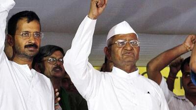 Arvind Kejriwal and Anna Hazare during their anti-corruption protests. (HT file image)