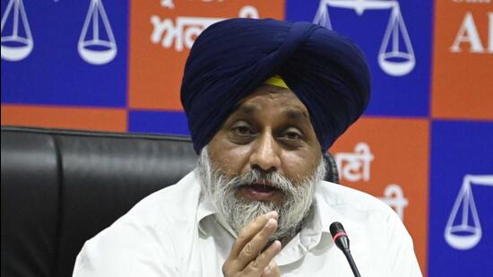 Shiromani Akali Dal (SAD) president Sukhbir Singh Badal held meeting of a District Development Coordination and Monitoring Committee (Disha) meeting at Ferozepur. He asked Ferozepur deputy commissioner Amrit Singh to hold an inquiry into the misuse of MNREGA funds by Congress legislators and their cronies. (HT File)