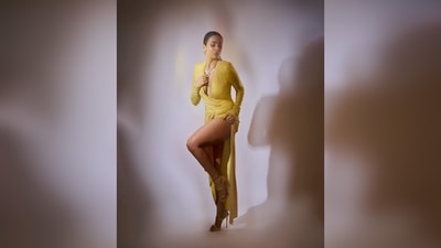 Malaika Arora tied her hair in a neat high sleek ponytail for her dress to stand out and wore minimal makeup. (Instagram/@malaikaaroraofficial) Malaika Arora tied her hair in a neat high sleek ponytail for her dress to stand out and wore minimal makeup. (Instagram/@malaikaaroraofficial)