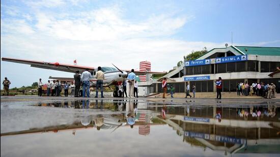 Alliance Air’s Delhi-Shimla flight was started in 2017 but was stopped in 2020 as the airline’s lease for the smaller ATR 42 aircraft expired. Since then, the Shimla airport (in photo) has only seen heli-taxi services or occasional chartered flights. (HT file photo)