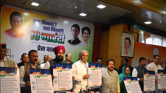 Congress bets on pension scheme, jobs for youth in poll-bound Himachal. (HT Photo)