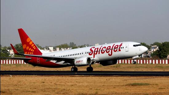 A SpiceJet passenger Boeing 737-800 aircraft takes off from Sardar Vallabhbhai Patel international airport in Ahmedabad in 2016. (REUTERS File Photo)