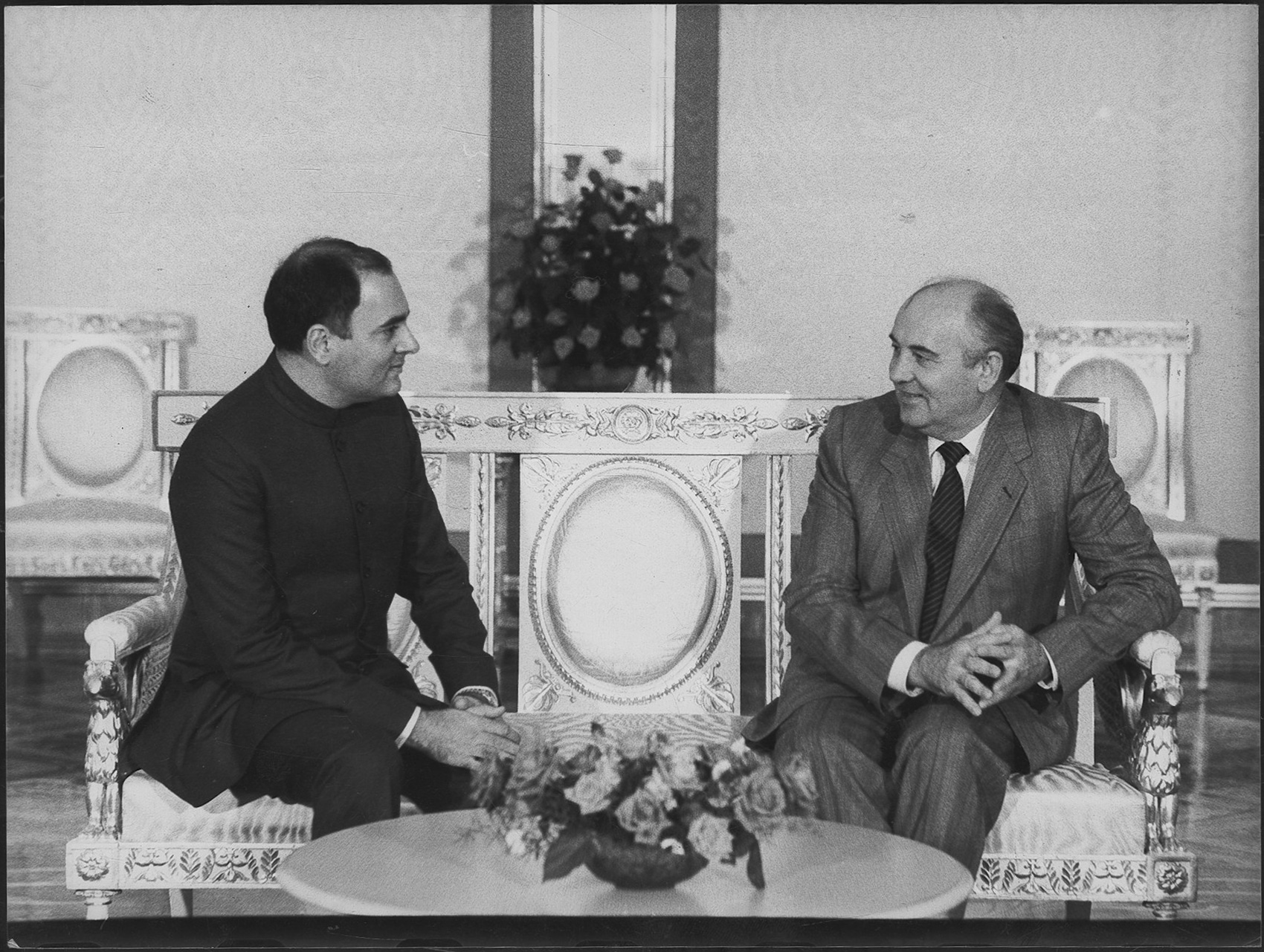 Gandhi made his first visit abroad as PM to the erstwhile Soviet Union in May 1985, at a time when the youthful PM was being courted by both Moscow and Washington. (HT Archives) Gandhi made his first visit abroad as PM to the erstwhile Soviet Union in May 1985, at a time when the youthful PM was being courted by both Moscow and Washington. (HT Archives)