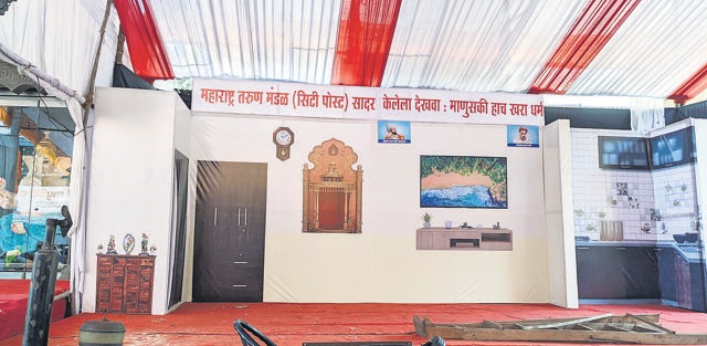 Budhwar peth’s Maharashtra Tarun mandal will have decor based the struggles during the Covid pandemic. (Shankar Narayan/HT PHOTO) Budhwar peth’s Maharashtra Tarun mandal will have decor based the struggles during the Covid pandemic. (Shankar Narayan/HT PHOTO)