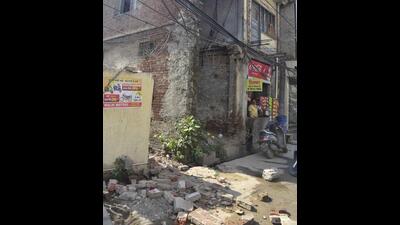 The building’s owner says he wants to demolish the building, but a court case is pending regarding its possession. (Gurpreet Singh/HT) The building’s owner says he wants to demolish the building, but a court case is pending regarding its possession. (Gurpreet Singh/HT)