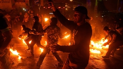 All those participating are reportedly over 18 years of age because of safety concerns. Despite the risks involved, Salvadorians can be seen celebrating 100 years of the ‘fireball war' with much enthusiasm. (AFP) All those participating are reportedly over 18 years of age because of safety concerns. Despite the risks involved, Salvadorians can be seen celebrating 100 years of the ‘fireball war' with much enthusiasm. (AFP)