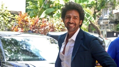 Kartik Aaryan spotted at BMC School, Vile Parle, in Mumbai recently. (ANI) (Sunil Khandare) Kartik Aaryan spotted at BMC School, Vile Parle, in Mumbai recently. (ANI) (Sunil Khandare)