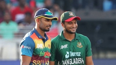It was a must-win match for the teams, with the side winning the game going through to the next stage. (Getty Images) It was a must-win match for the teams, with the side winning the game going through to the next stage. (Getty Images)