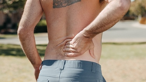 If you smoke, you may have signs of back pain, disc prolapse, and other complications due to nerve pressure. (Kindel Media) If you smoke, you may have signs of back pain, disc prolapse, and other complications due to nerve pressure. (Kindel Media)
