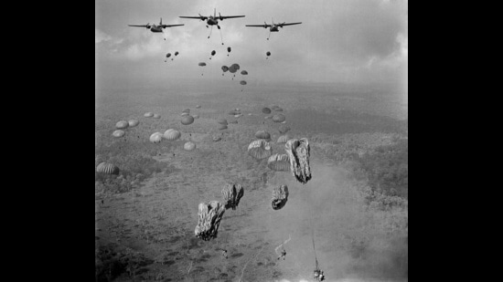 Vietnam War. In March 1963, 840 South Vietnamese paratroopers jump from US Air Force C-123 planes in a strike against Viet Cong in the Tay Ninh Province of South Vietnam. (Shutterstock)