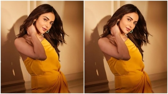 “Be your own sunshine,” wrote Rakul Preet in the caption. With it, she also reminded her fans of Cuttputlli’s release date - “Cuttputlli on Hotstar tomorrow. September 2,” she added.(Instagram/@rakulpreet)