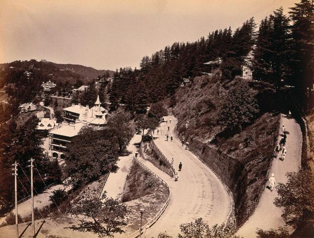 A view of the raod to the telegraph office in Simla, the summer capital of British India in 1900. (HT Photo) A view of the raod to the telegraph office in Simla, the summer capital of British India in 1900. (HT Photo)