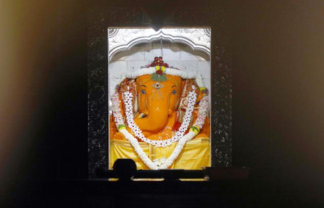 Gundiacha Ganpati at Kasba peth in Pune. (RAHUL RAUT/HT) Gundiacha Ganpati at Kasba peth in Pune. (RAHUL RAUT/HT)