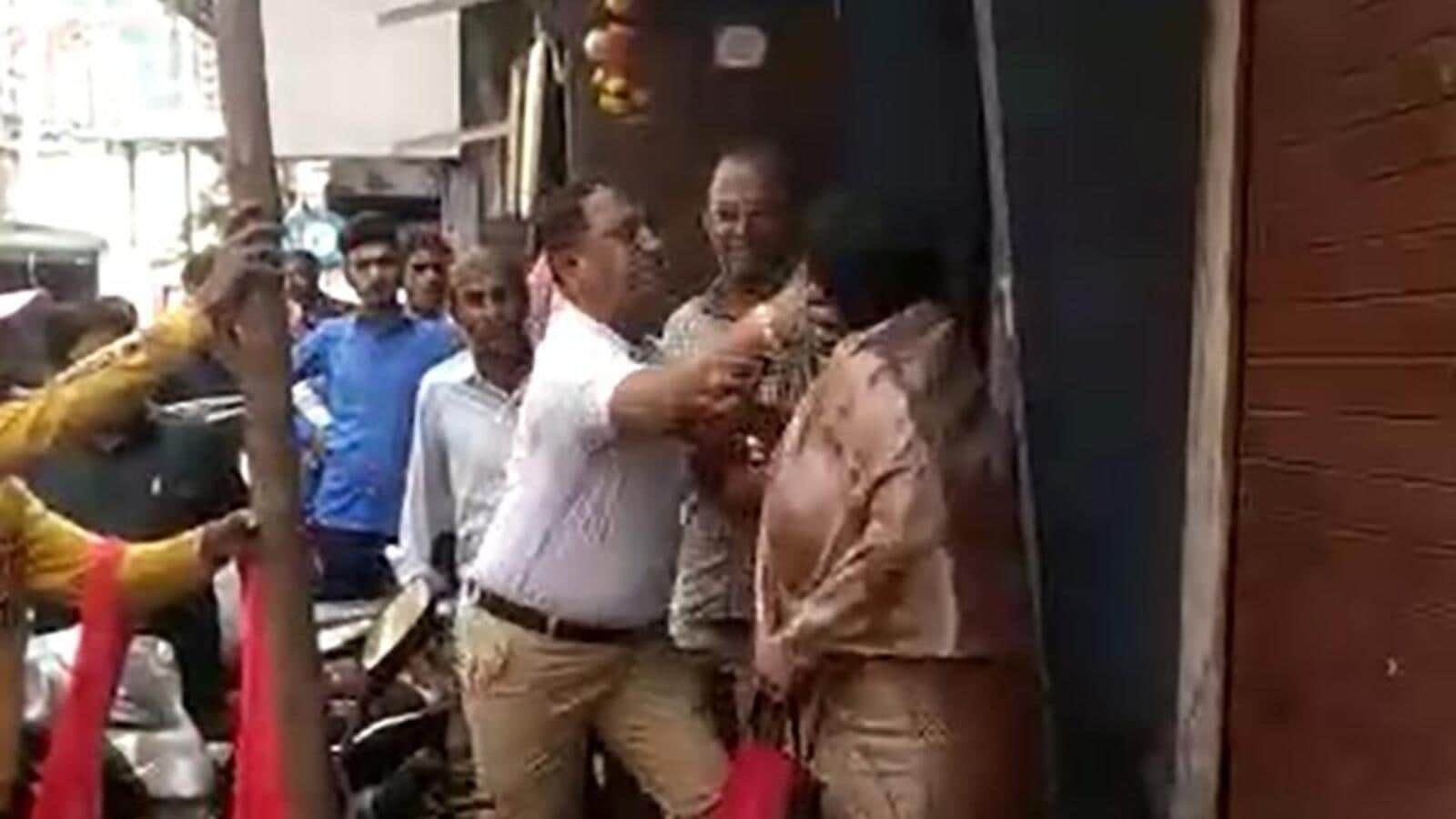 Mns Apologises Sacks Functionary Caught On Camera Slapping Elderly Woman Mumbai News 6236