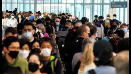 Travellers crowd the security queue at Toronto Pearson International Airport in Mississauga, Ontario, Canada (REUTERS/FILE)