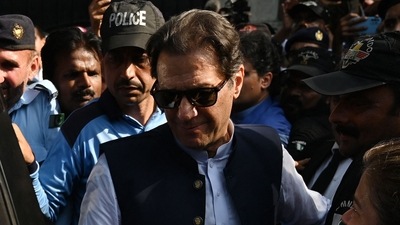 A video of former Pakistan PM Imran Khan is going viral.&nbsp; (AFP)