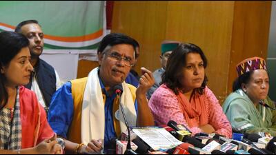 All India Congress Committee chairman, media and publicity, Pawan Khera addressing a press conference at the Himachal Pradesh Congress office, Rajiv Bhawan, Shimla, on Friday. He was accompanied by state unit chief Pratibha Singh (extreme right) and party leaders Alka Lamba and Supriya Shrinate. (Deepak Sansta/HT) All India Congress Committee chairman, media and publicity, Pawan Khera addressing a press conference at the Himachal Pradesh Congress office, Rajiv Bhawan, Shimla, on Friday. He was accompanied by state unit chief Pratibha Singh (extreme right) and party leaders Alka Lamba and Supriya Shrinate. (Deepak Sansta/HT)