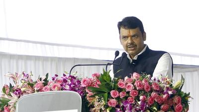 Deputy chief minister Devendra Fadnavis has backed the use of technology and minimum human interaction in the functioning of stamps and registration department. (RAHUL RAUT/HT)
