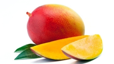 Mangoes help in promoting good eyesight, alleviating the risk of dry eyes and night blindness. (Unsplash)