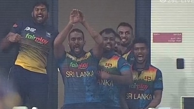 Sri Lanka bowler Chamika Karunaratne mocked the Bangladesh side with the now famous 'Nagin dance' celebration after Sri Lanka knocked out Bangaldesh in a thriller and stormed into the super four stage of Asia Cup 2022. Sri Lanka bowler Chamika Karunaratne mocked the Bangladesh side with the now famous 'Nagin dance' celebration after Sri Lanka knocked out Bangaldesh in a thriller and stormed into the super four stage of Asia Cup 2022.