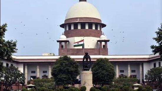 The SC bench asked an NGO petitioner to first approach the union government and the union territory administration. (Sonu Mehta/HT PHOTO)