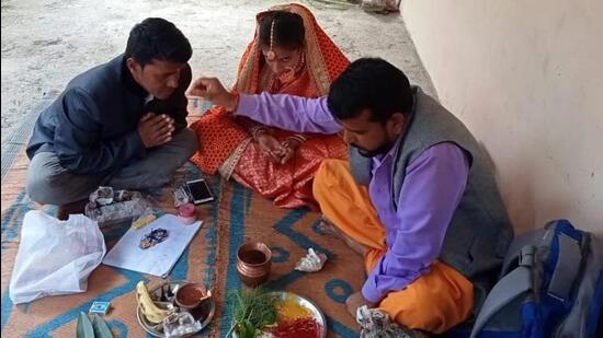 Jagdish Kumar married Geeta at a temple in Bhikiyasen on August 21. On August 27, Geeta asked the police to protect them from her family. Jagdish was abducted on Thursday and killed. (Sourced)