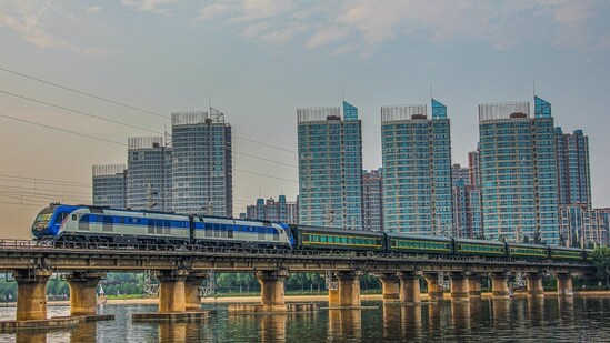 China railway travel hits 8-year low in busy summer amid fresh Covid-19 cases&nbsp;(Photo by logojackmowo Yao on Unsplash)